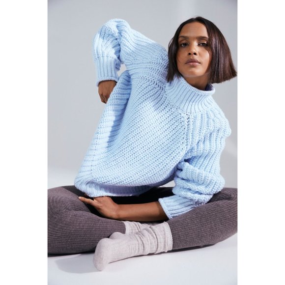 H&M Light Blue Knit Sweater - Picture 3 of 11